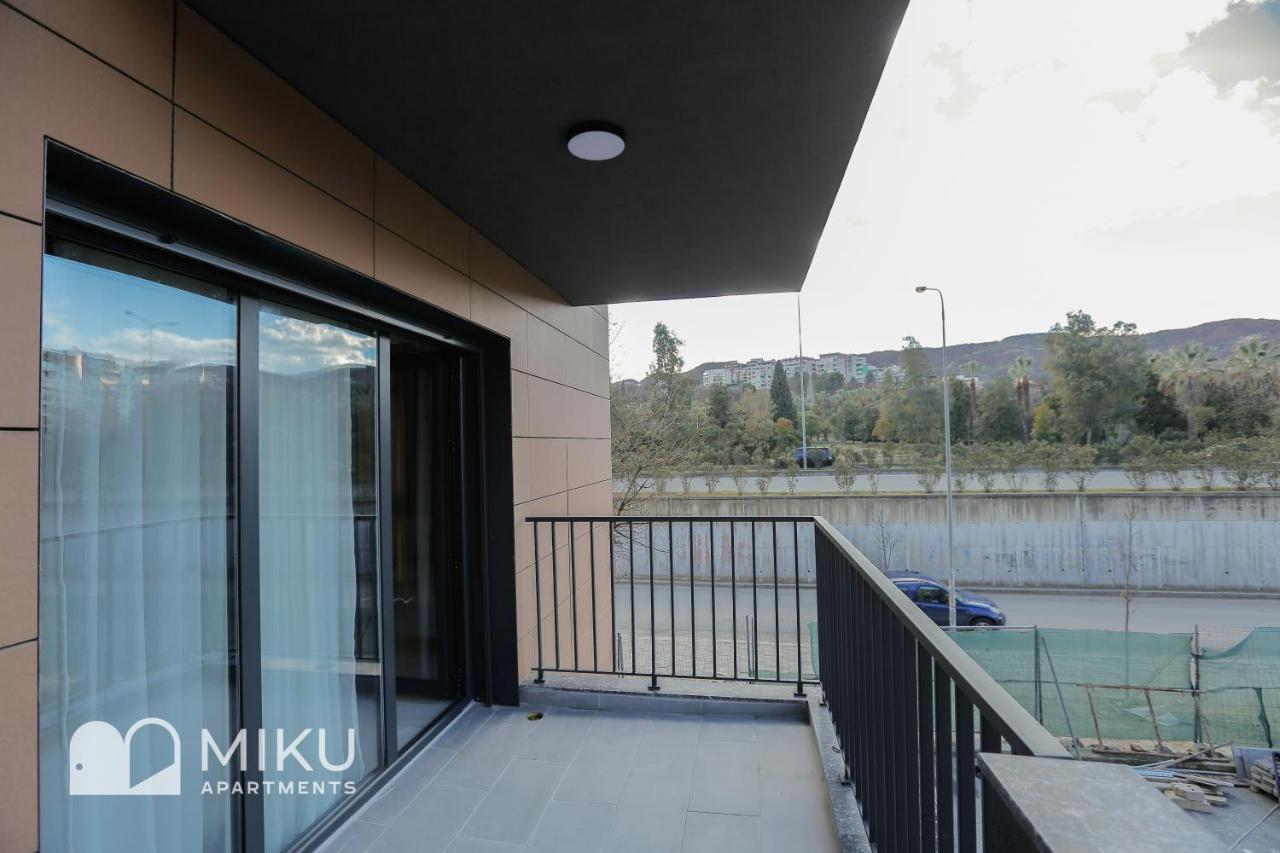 Miku Apartment - Vibrant 1Bd Apartment At Olympic Residence تيرانا المظهر الخارجي الصورة