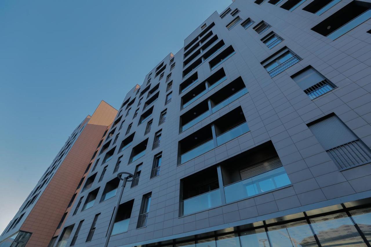 Miku Apartment - Vibrant 1Bd Apartment At Olympic Residence تيرانا المظهر الخارجي الصورة