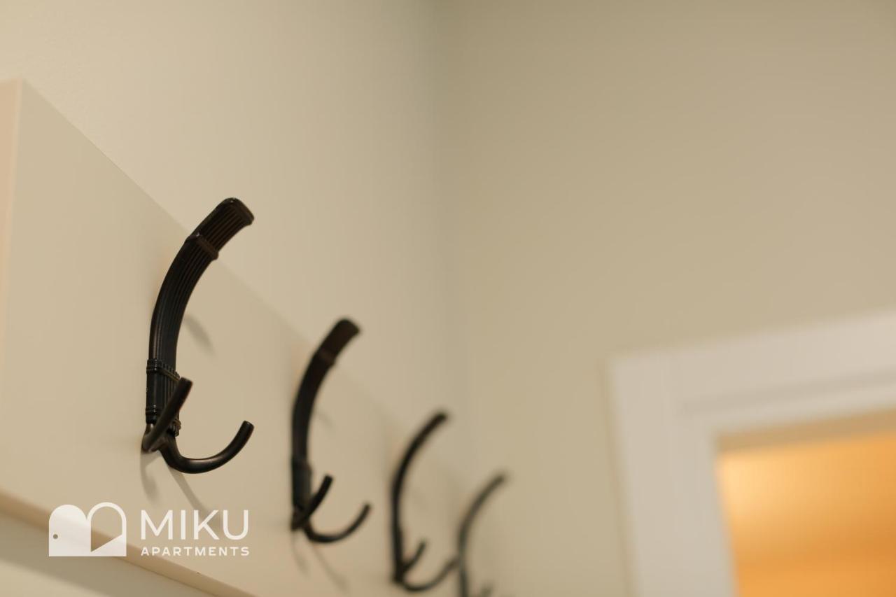 Miku Apartment - Vibrant 1Bd Apartment At Olympic Residence تيرانا المظهر الخارجي الصورة