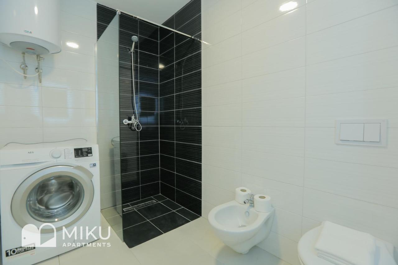 Miku Apartment - Vibrant 1Bd Apartment At Olympic Residence تيرانا المظهر الخارجي الصورة