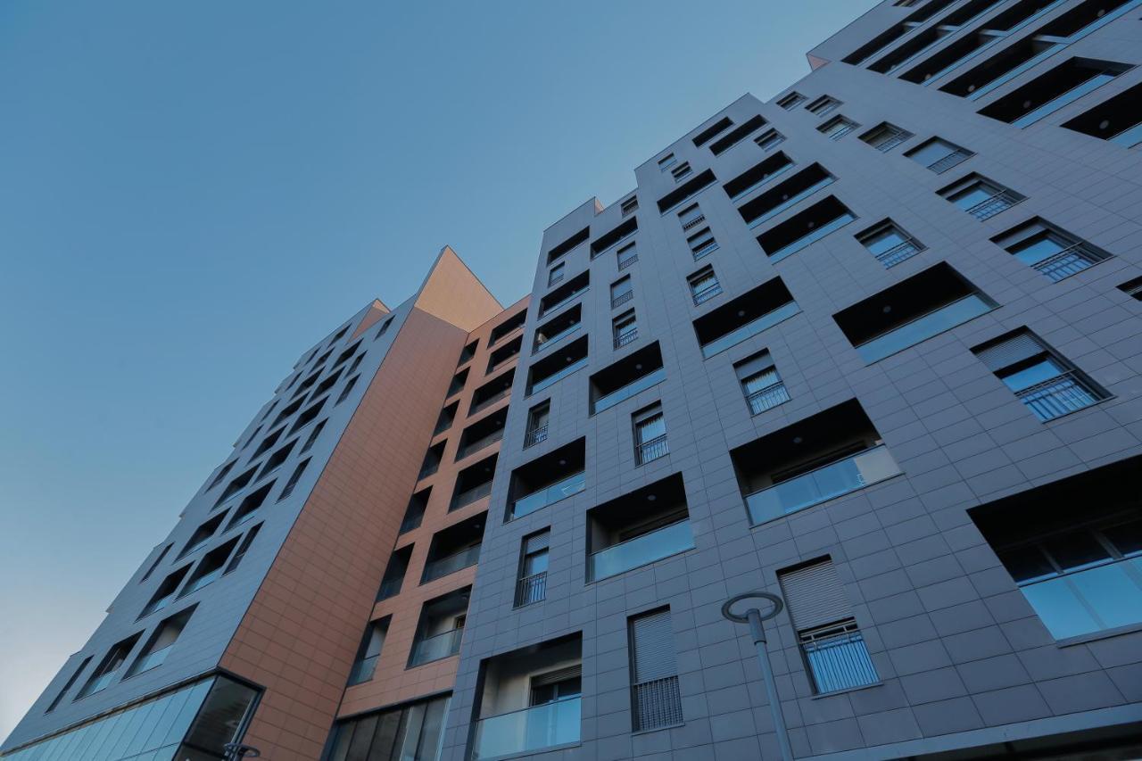 Miku Apartment - Vibrant 1Bd Apartment At Olympic Residence تيرانا المظهر الخارجي الصورة
