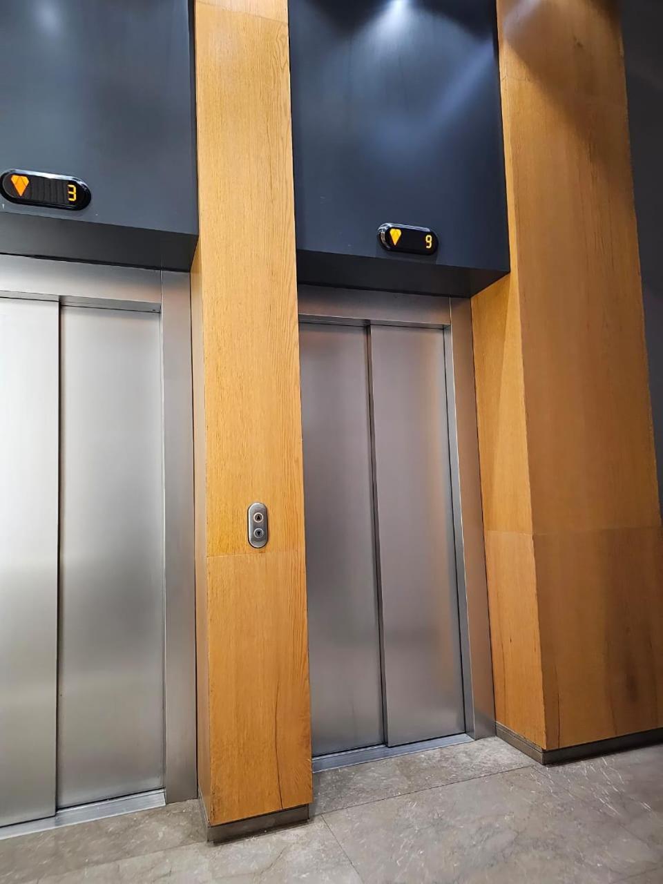 Miku Apartment - Vibrant 1Bd Apartment At Olympic Residence تيرانا المظهر الخارجي الصورة