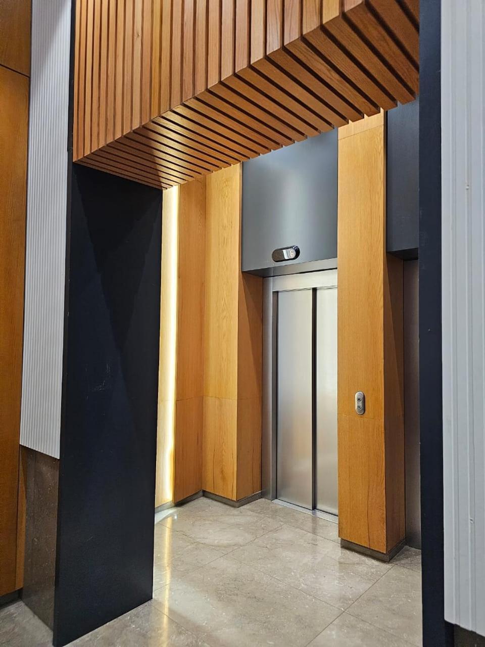 Miku Apartment - Vibrant 1Bd Apartment At Olympic Residence تيرانا المظهر الخارجي الصورة